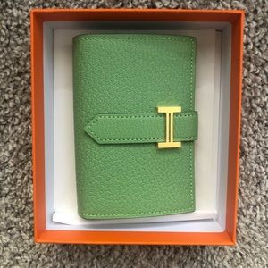 Mysore Goatskin Mini Bearn Wallet 3I Vert Criquet